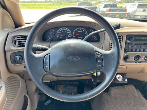 Used 2001 Ford F150 XLT image 13