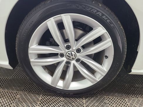 Used 2018 Volkswagen Passat 2.0T SE image 18