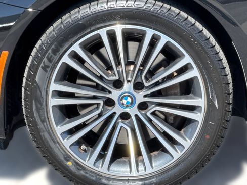 Used 2019 BMW 530e RWD image 11