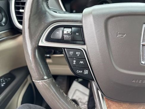 Used 2020 Lincoln Nautilus Reserve w/ Equipment Group 201A image 19