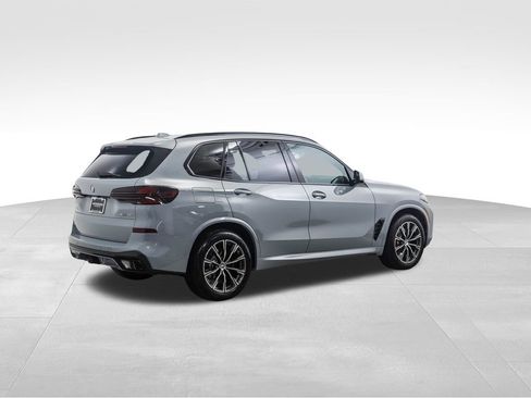 New 2026 BMW X5 xDrive40i w/ Executive Package image 5