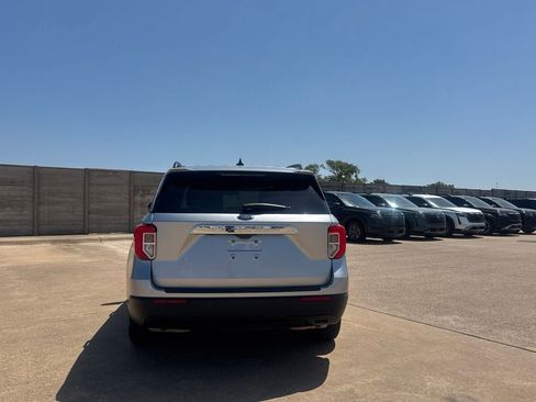 Used 2020 Ford Explorer XLT w/ Equipment Group 202A RWD image 20