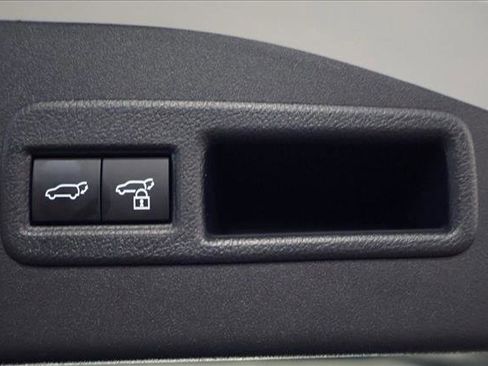 Used 2024 Subaru Solterra Limited image 7