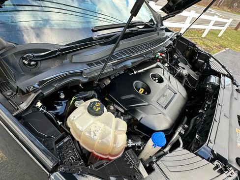 Used 2017 Ford Edge Titanium image 39