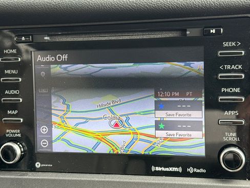 Used 2018 Toyota Sienna XLE w/ XLE Navigation Package FWD image 19