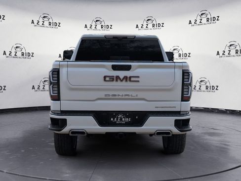 Used 2021 GMC Sierra 1500 Denali w/ Denali Ultimate Package AWD/4WD image 5