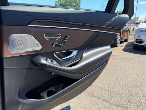 Used 2018 Mercedes-Benz S 560 4MATIC Sedan image 26