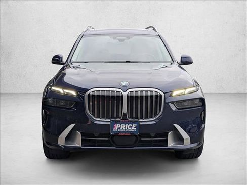 Used 2023 BMW X7 xDrive40i w/ Executive Package image 2