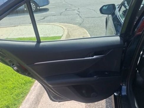 Used 2018 Toyota Camry XLE w/ Audio Package FWD image 15