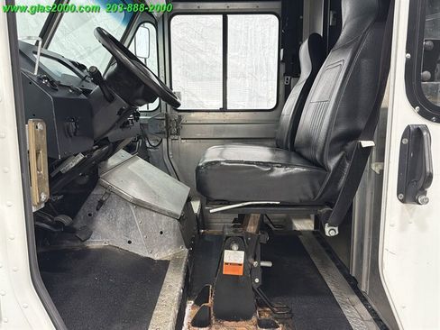 Used 2014 Ford E-350 and Econoline 350 Super Duty w/ A/C Prep Package RWD image 17