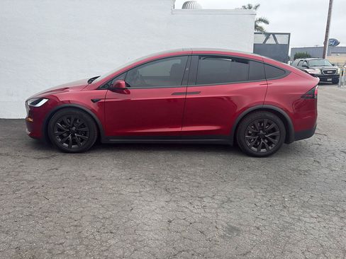 Used 2024 Tesla Model X AWD/4WD image 3