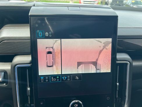 Used 2025 GMC Yukon XL Elevation image 47