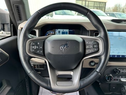 Used 2022 Ford Bronco Wildtrak image 18