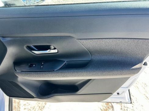 Used 2025 Nissan Kicks SV image 25