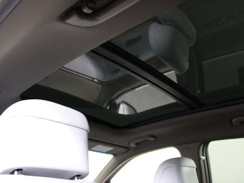 Used 2026 Genesis GV70 2.5T Advanced image 21