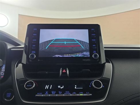 Used 2022 Toyota Corolla Cross LE image 11