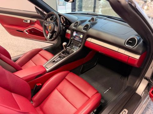 Used 2023 Porsche 718 Boxster GTS RWD image 23