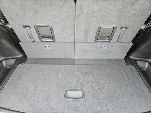 New 2025 Jeep Grand Cherokee L Laredo image 28