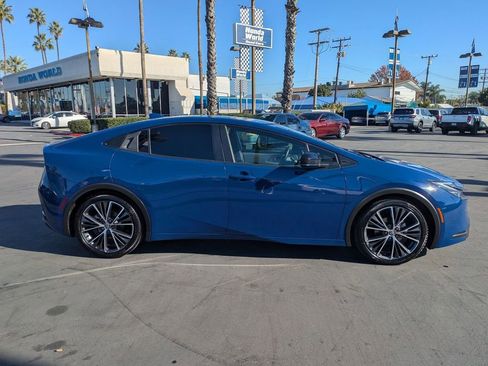 Used 2023 Toyota Prius LE image 19