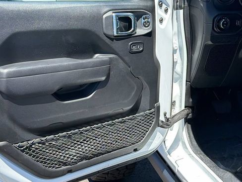 Used 2026 Jeep Gladiator Mojave AWD/4WD image 23