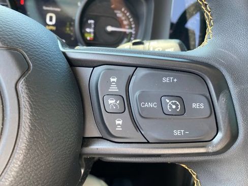 Used 2024 Jeep Wrangler Unlimited AWD/4WD image 15