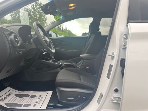 Used 2023 Hyundai Kona SEL AWD/4WD image 10