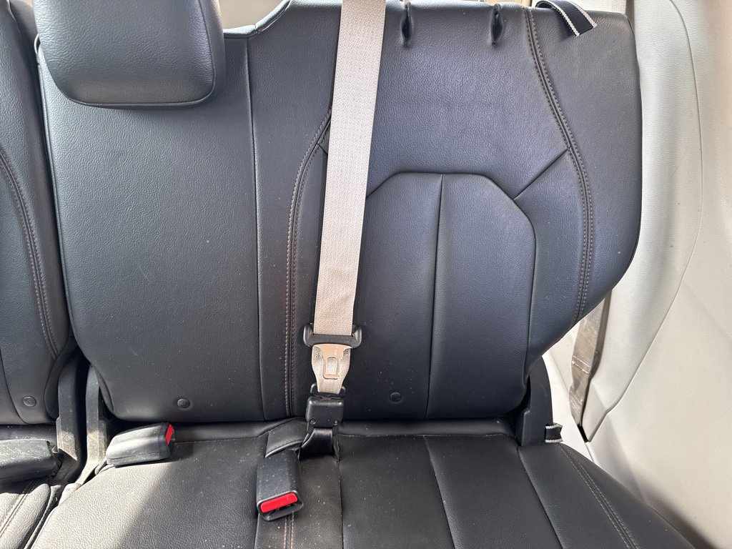 Used 2017 Chrysler Pacifica Touring-L FWD image 52