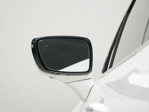 Used 2023 Buick Enclave Avenir image 15