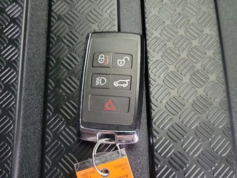 Used 2021 Land Rover Defender 110 X AWD/4WD image 25