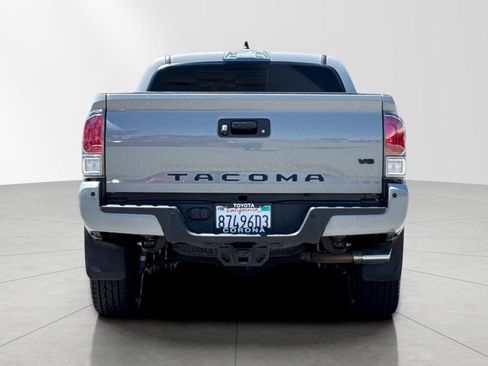 Used 2021 Toyota Tacoma TRD Sport w/ TRD Premium Sport Package AWD/4WD image 6