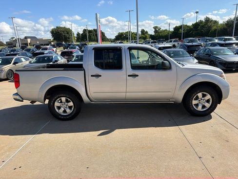 Used 2012 Nissan Frontier SV RWD image 6