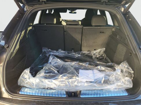 New 2025 Audi SQ5 Premium Plus image 8