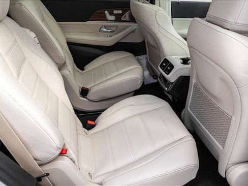 New 2026 Mercedes-Benz GLS 450 4MATIC image 27