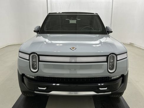 Used 2024 Rivian R1S Adventure image 8