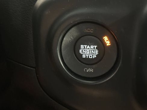 Used 2020 Jeep Wrangler Unlimited Sport AWD/4WD image 28