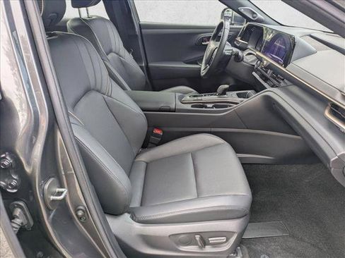 Used 2023 Toyota Crown AWD/4WD image 22