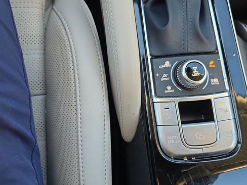 Used 2024 Kia Telluride SX Prestige image 25