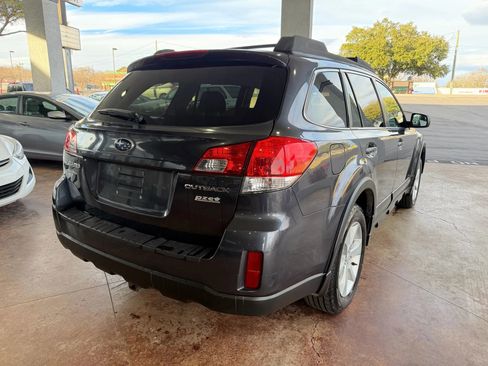 Used 2013 Subaru Outback 2.5i Premium image 6