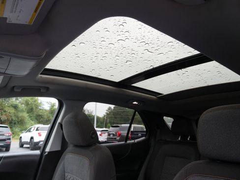 Used 2022 Chevrolet Equinox LT image 28