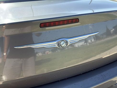 Used 2008 Chrysler 300 LX RWD image 12