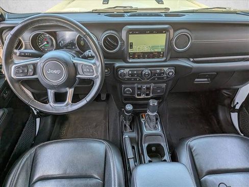 Used 2023 Jeep Wrangler Unlimited Sahara w/ Cold Weather Group AWD/4WD image 15