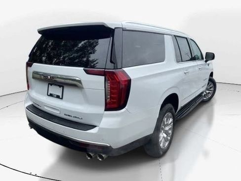 Used 2024 GMC Yukon XL Denali image 8