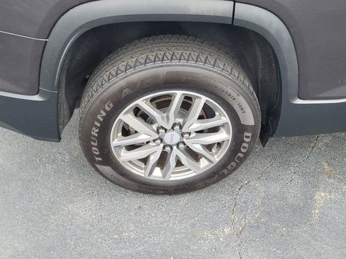 Used 2019 GMC Acadia SLE FWD image 13
