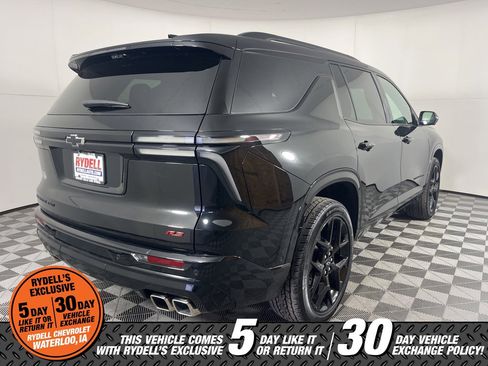 Certified 2024 Chevrolet Traverse RS w/ LPO, Floor Liner Package image 4
