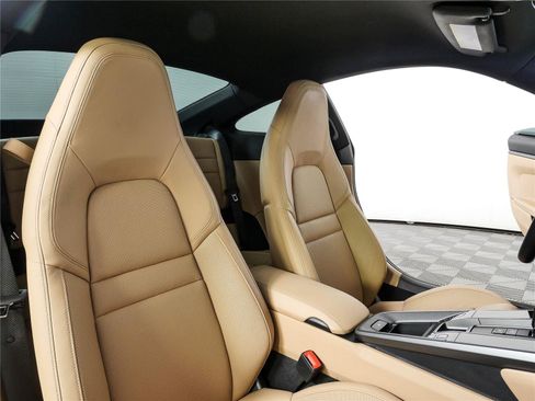 Certified 2022 Porsche 911 Carrera RWD image 21