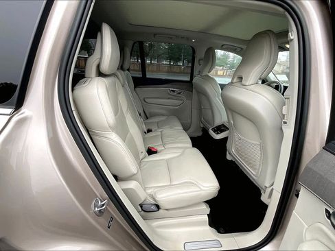 Used 2023 Volvo XC90 B6 Ultimate w/ Protection Package Premier image 30