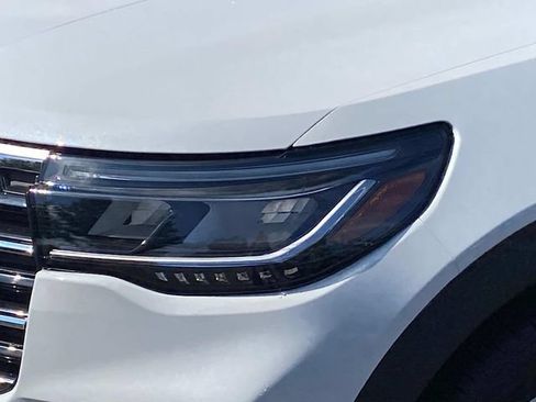 New 2026 Ford Explorer Active RWD image 4