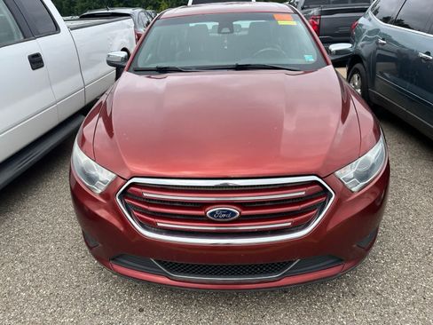 Used 2014 Ford Taurus Limited w/ Equipment Group 301A FWD image 22
