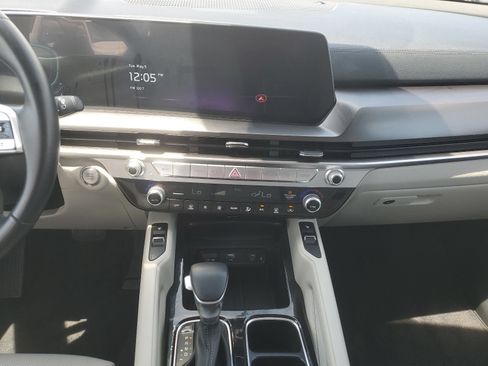 Used 2025 Kia Telluride S FWD image 10