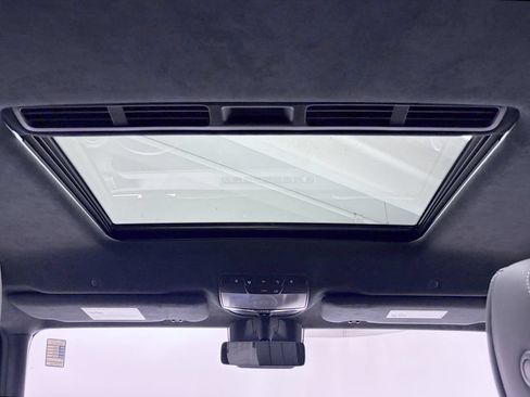 Used 2021 Mercedes-Benz G 550 image 24